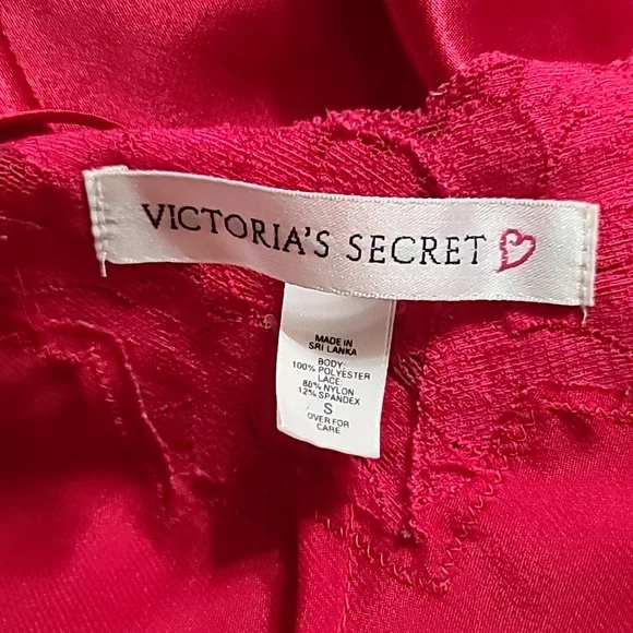 Sexy red satin slip dress with lace  Victoria's Secret sz small - Picture 3 of 3